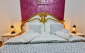 Royal 5* Mansion Near Central Square